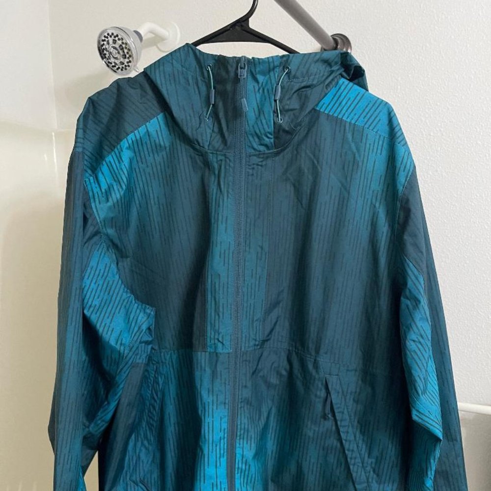 XL Mountain Hardwear Rain Jacket